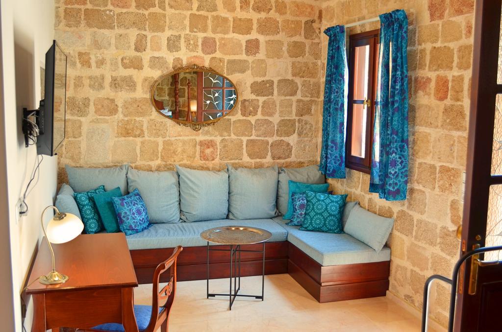 Ellique Hotel
