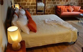 Ellique Hotell 4*